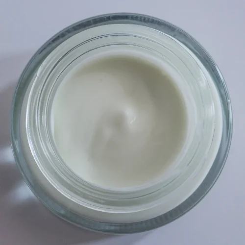 Face Mask with Hydrating Factors - Image 6